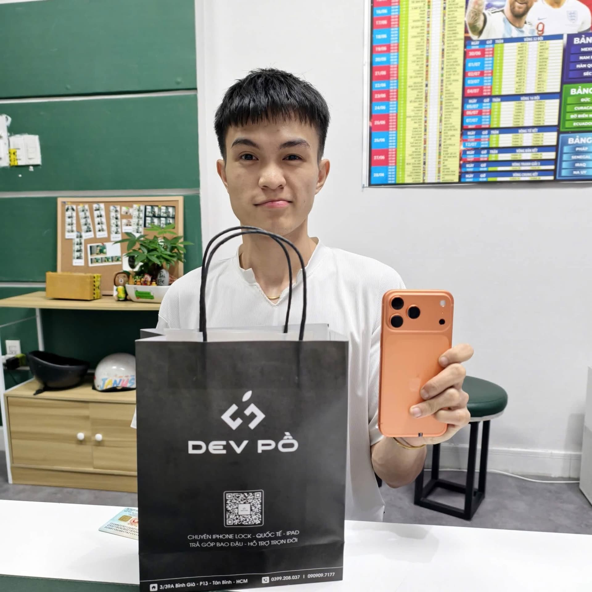 Trải nghiệm mua iPhone Lock uy tín tại Dev Pồ
